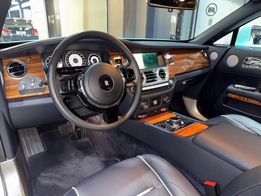 Rolls-Royce Wraith 2015 car image #8