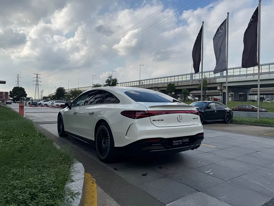 Mercedes-Benz EQS AMG 2025 imagen de coche #8