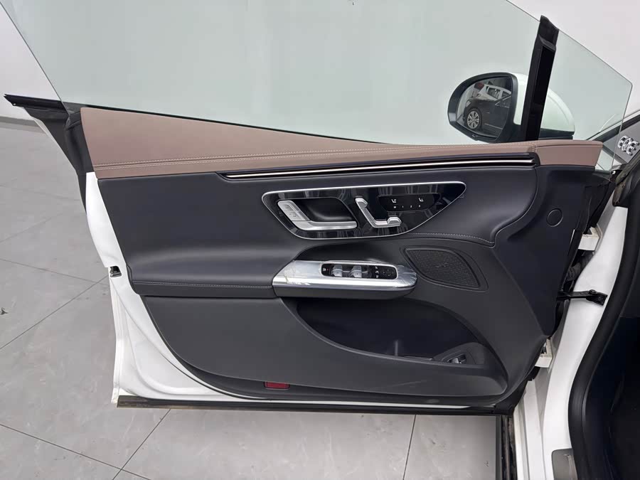 Mercedes-Benz EQE Class 2025 #8 Mercedes-Benz EQE Class 2025 immagine di auto #8