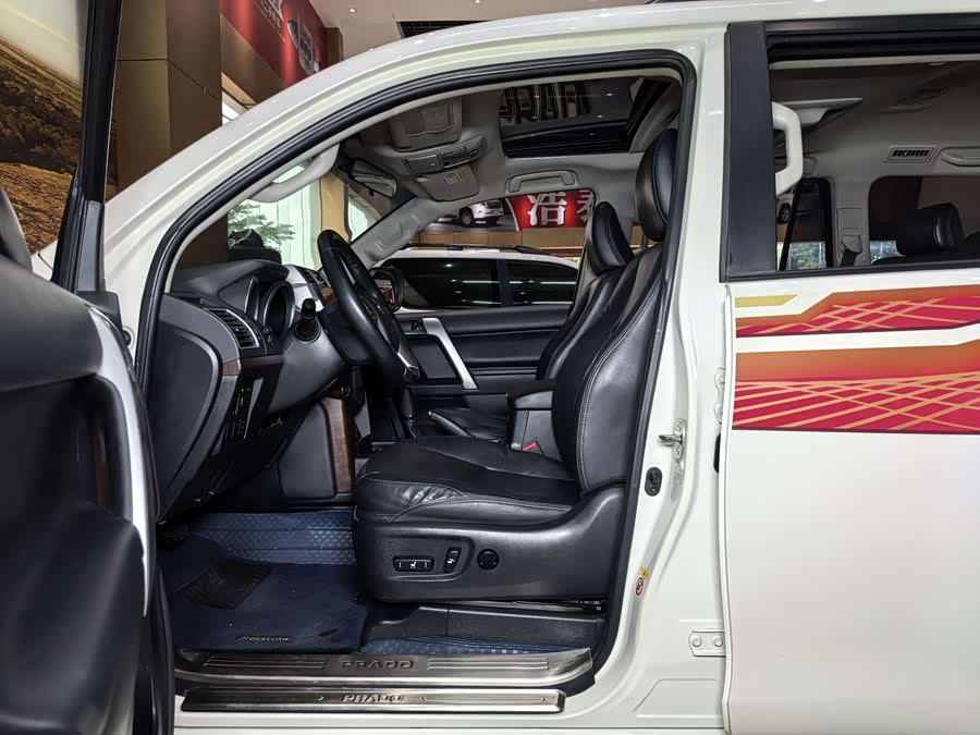 Toyota Land Cruiser Prado 2017 #8 Toyota Land Cruiser Prado 2017 car image #8