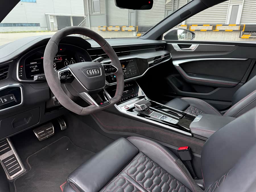 Audi RS 7 2021 car image #8