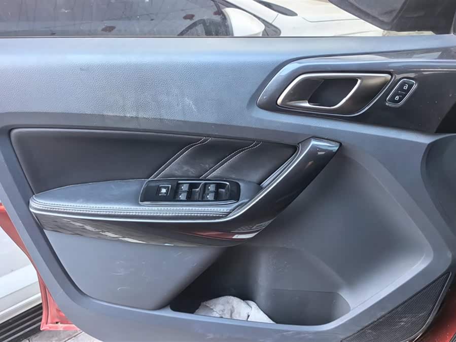 Ford Everest 2016 car image #8