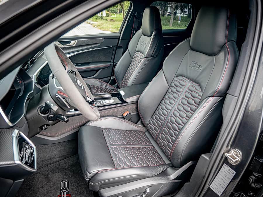 Audi RS 6 2021 immagine di auto #8