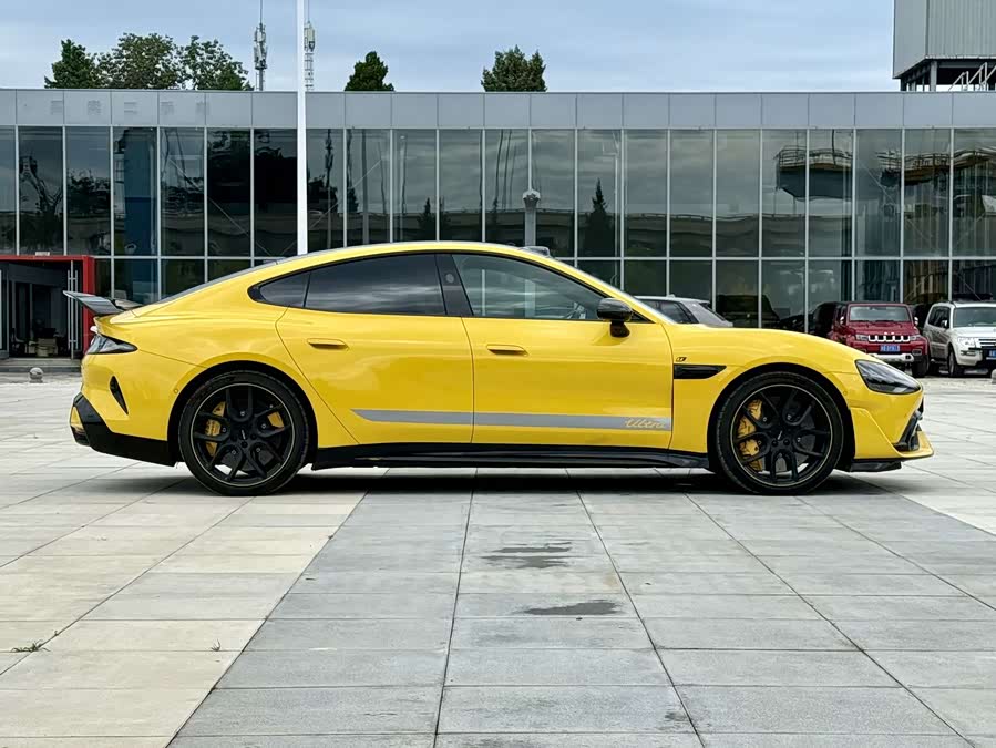 小米汽车 小米SU7 Ultra 2025 汽车图片 #8