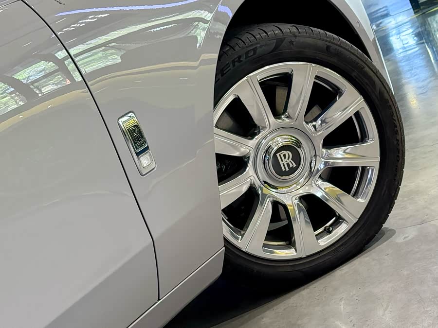 劳斯莱斯 古思特 2023 汽车图片 #8