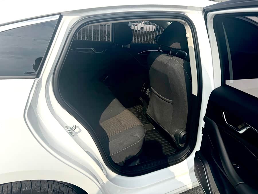 奔腾 奔腾B70 2023 汽车图片 #8