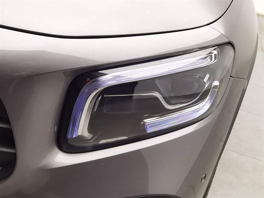 Mercedes-Benz GLB AMG 2023 immagine di auto #8