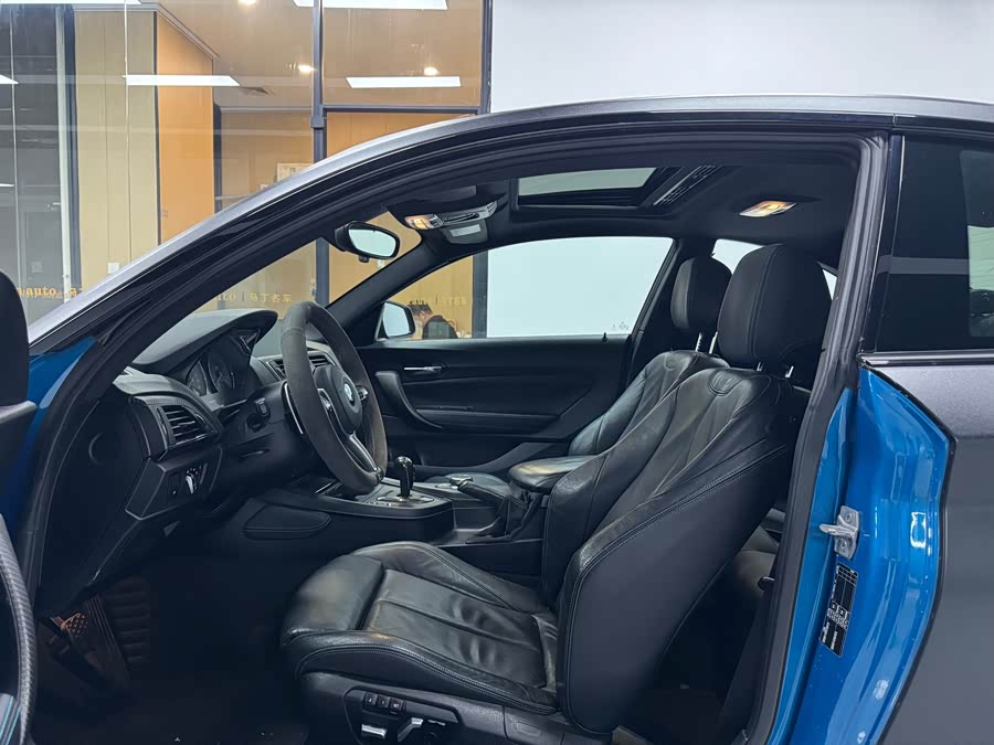 BMW M2 2018 car image #8