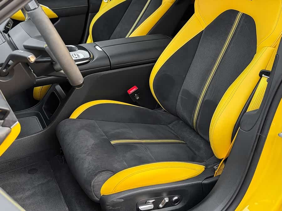 小米汽车 小米SU7 Ultra 2025 汽车图片 #8