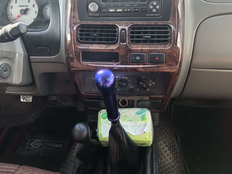 日产 日产帕拉丁 2011 汽车图片 #8