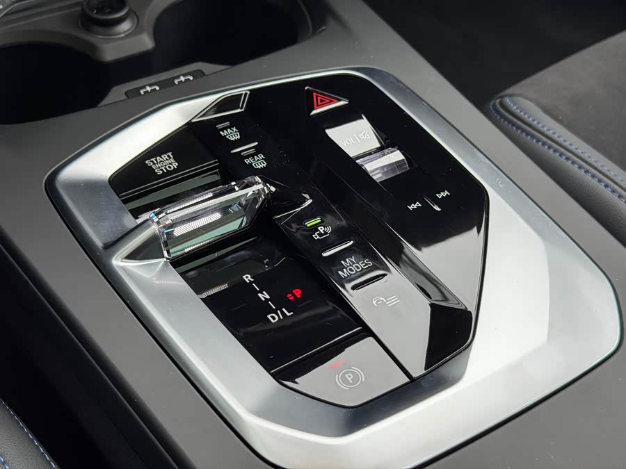 BMW 2 Series صورة سيارة #8