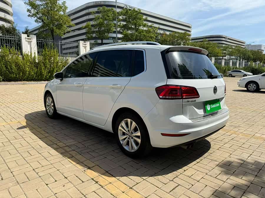 Volkswagen Golf Sportsvan 2017 car image #8