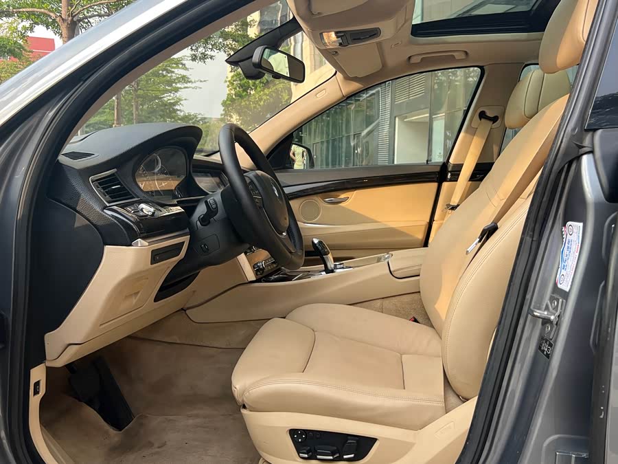 BMW 5 Series GT 2010 car image #8