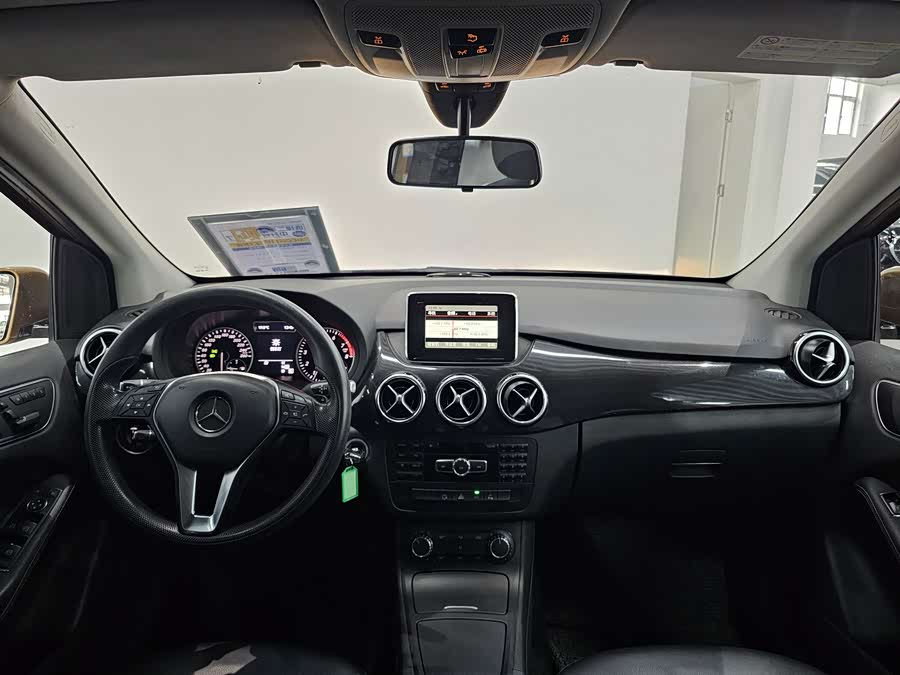 Mercedes-Benz B Class 2013 car image #8