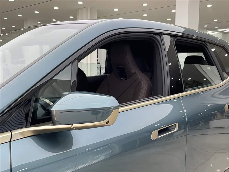 BMW iX 2025 #8 BMW iX 2025 car image #8