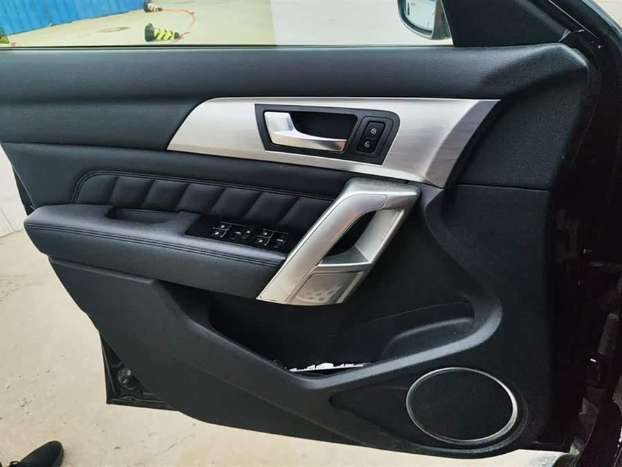 Haval H2 2015 car image #8