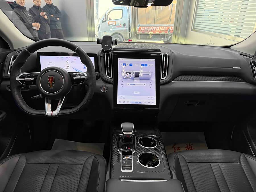 HongQi HS3 PHEV 2025 #8 HongQi HS3 PHEV 2025 car image #8