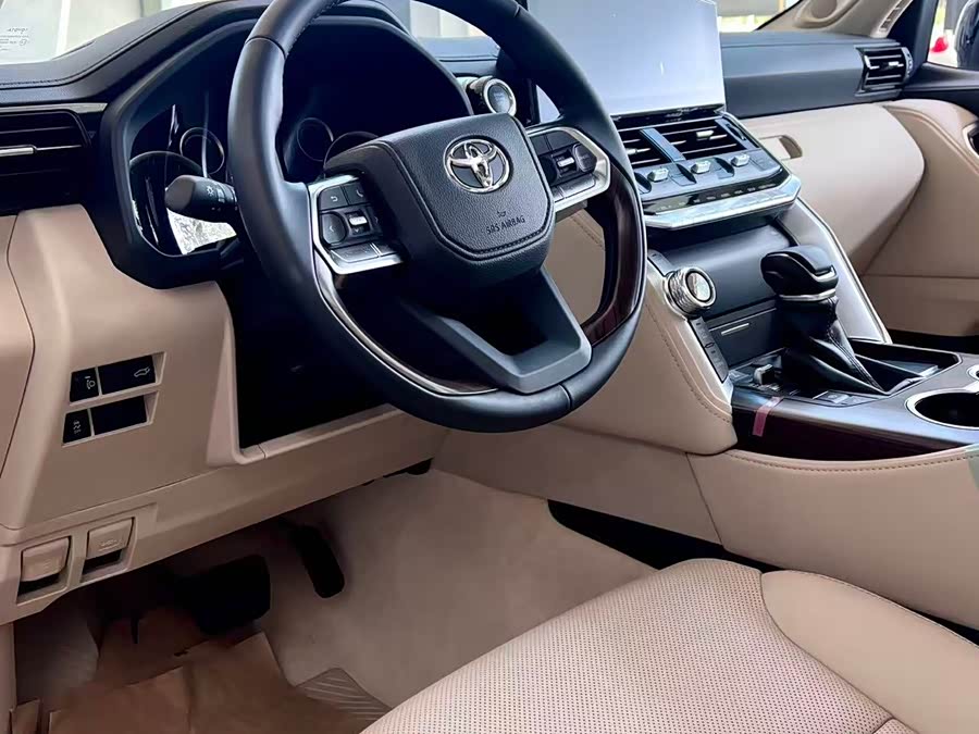 Toyota car image #8