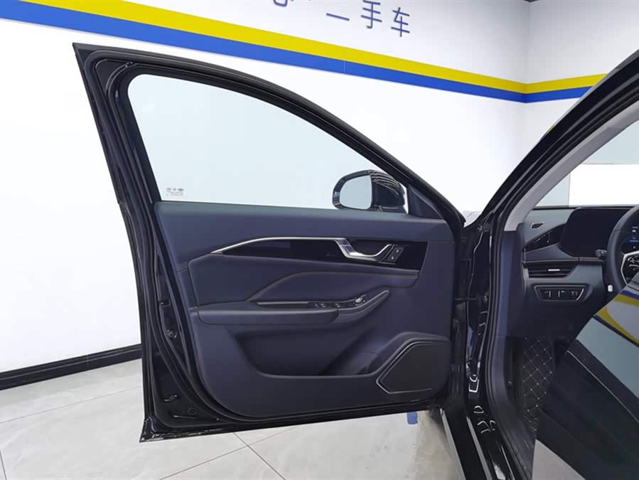 2024 car image #8