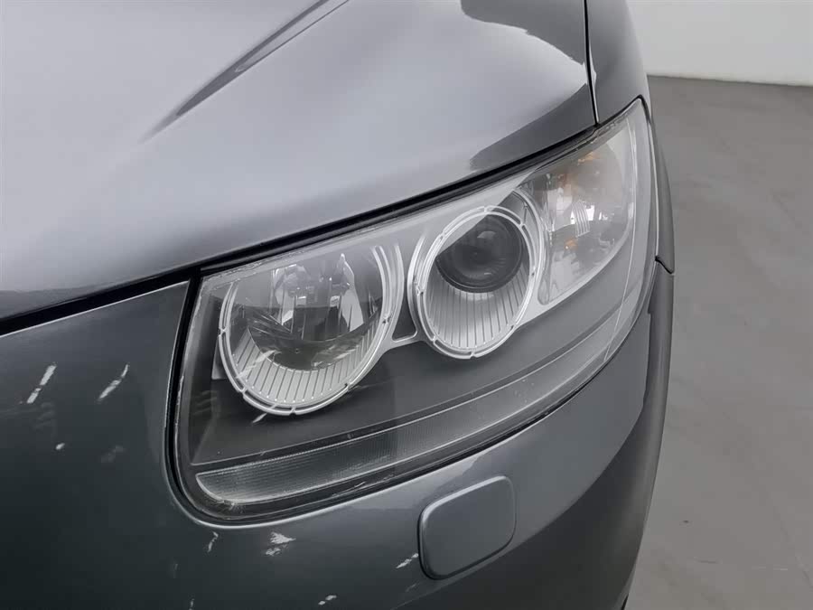 Hyundai Santa Fe Classic 2010 car image #8