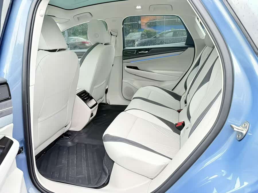 Volkswagen ID.7 Vizzion 2023 immagine di auto #8