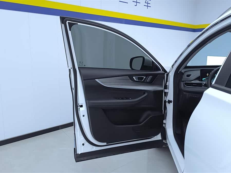 Chery Tiggo 8 Plus 2023 image de voiture #8