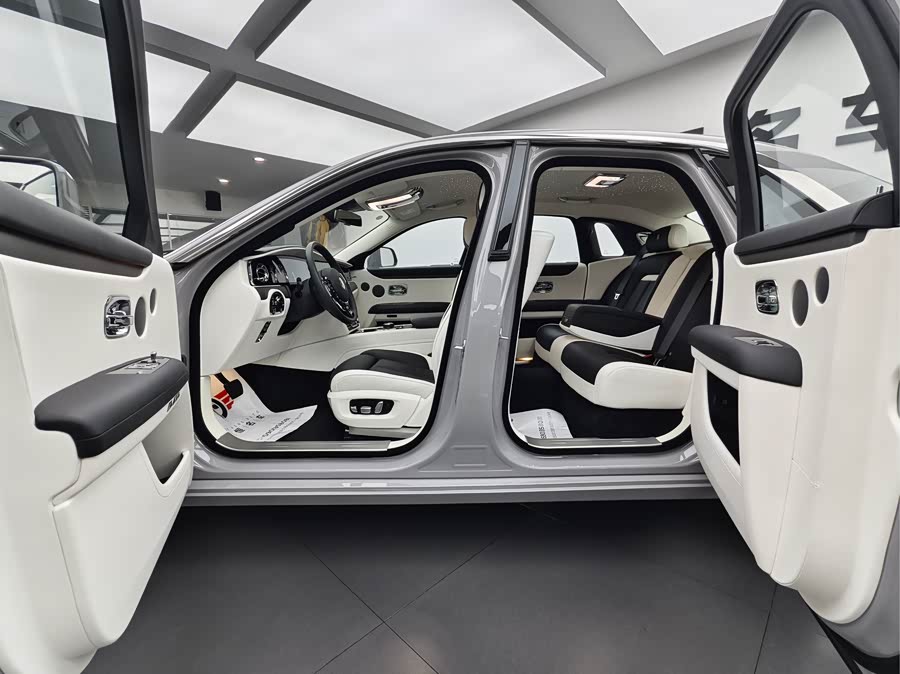 Rolls-Royce Ghost 2024 car image #8
