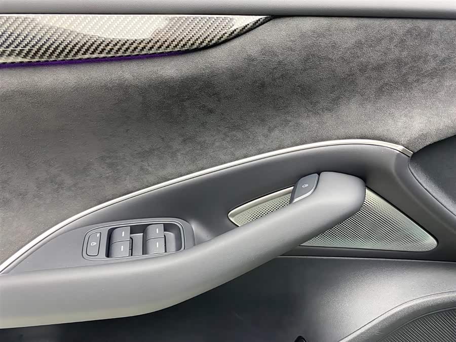 MI SU7 Ultra 2025 car image #8