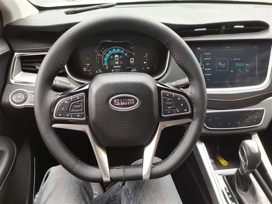 SWM斯威汽车 SWM斯威G01 2018 #8 SWM斯威汽车 SWM斯威G01 2018 汽车图片 #8