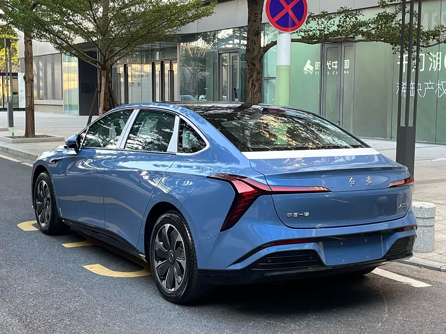 HongQi TianGong 05 2025 #8 HongQi TianGong 05 2025 car image #8