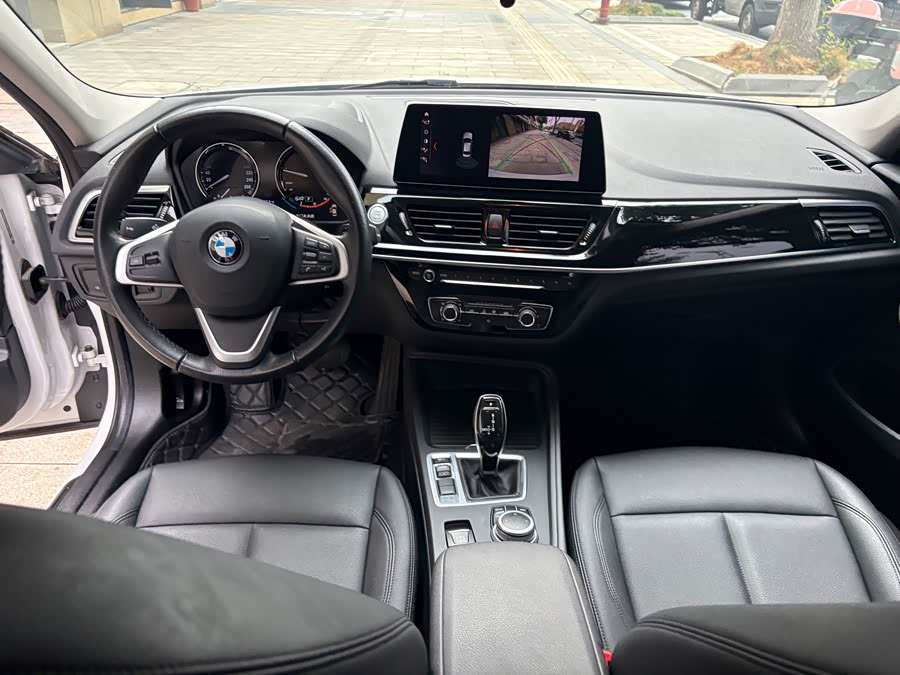 BMW 1 Series 2021 car image #8