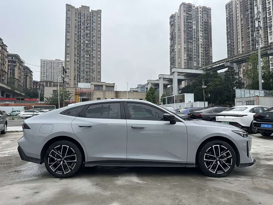 Changan UNI-V iDD 2024 car image #8