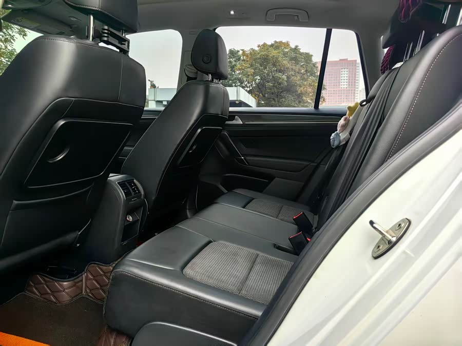 Volkswagen Golf Sportsvan 2018 image de voiture #8