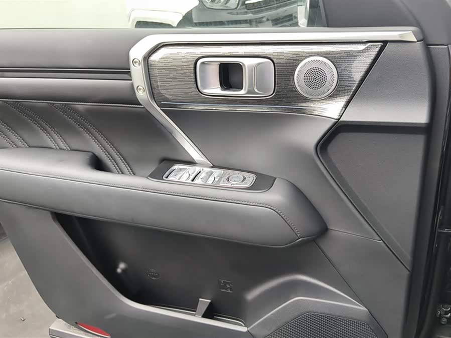 Tank 400 2024 car image #8