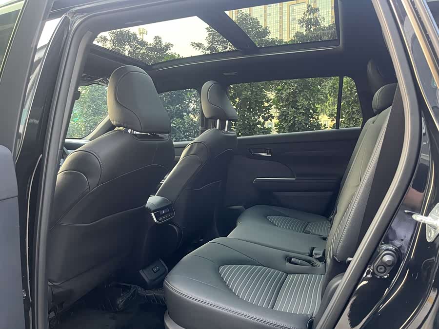 Toyota Crown Kluger 2023 car image #8