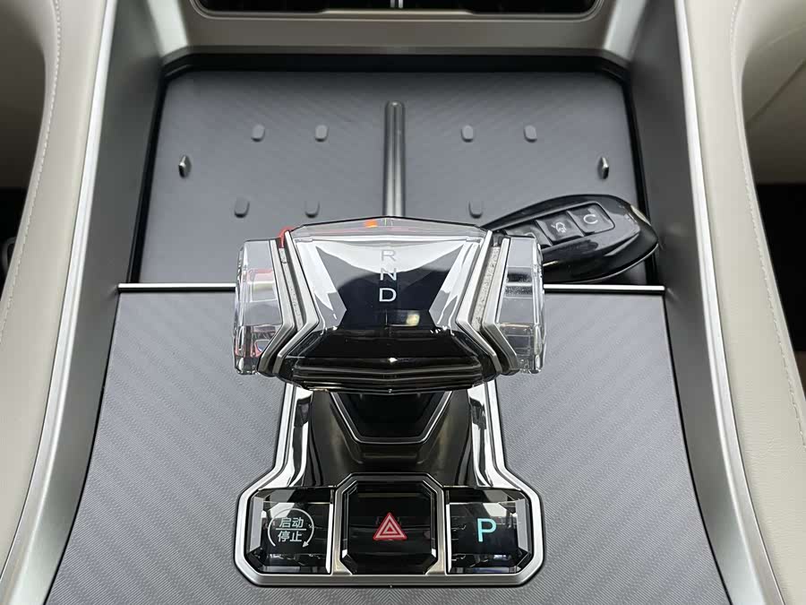 Denza Z9GT 2025 #8 Denza Z9GT 2025 car image #8