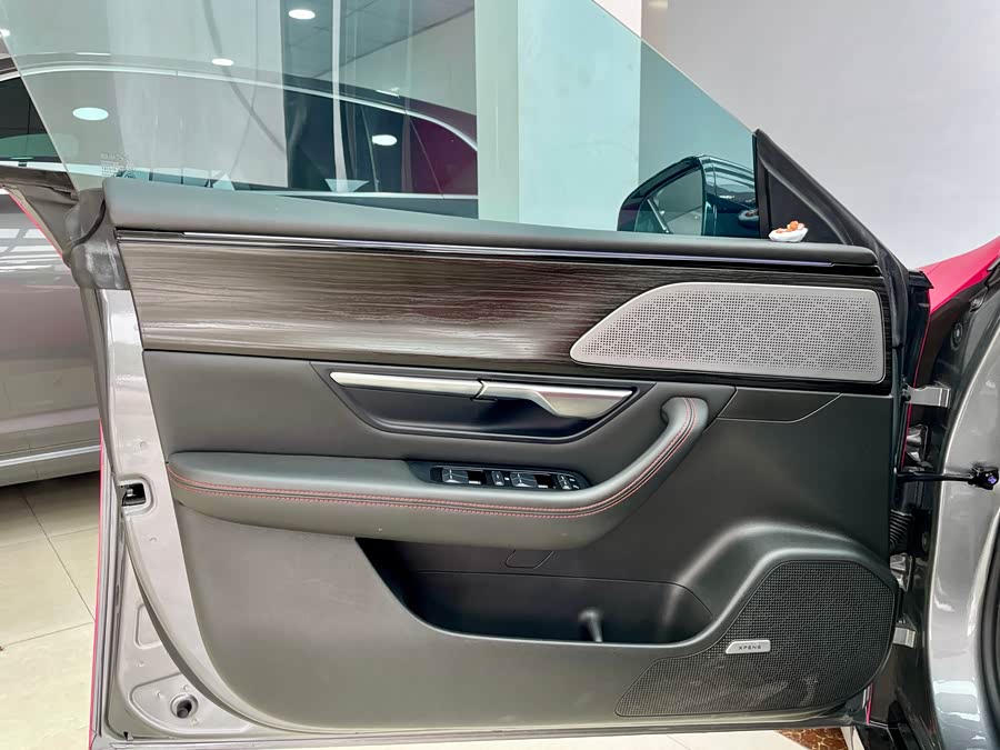 小鹏 小鹏P7 2022 汽车图片 #8