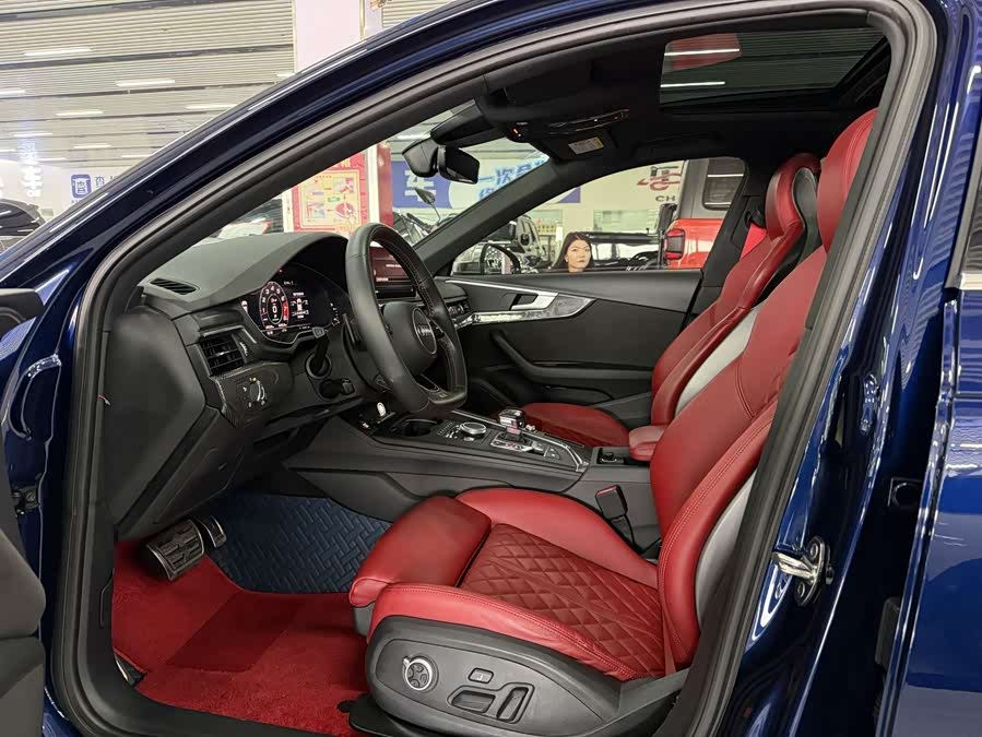 Audi S4 2020 car image #8