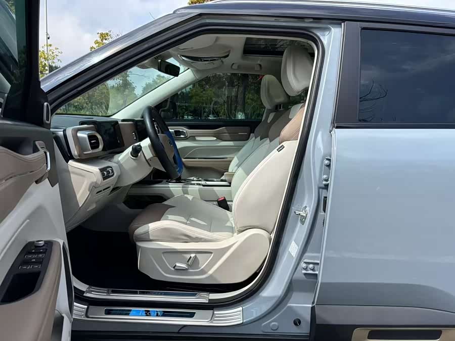 GEELY ICON 2021 car image #8