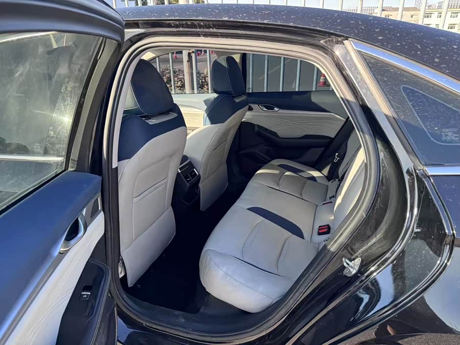 GEELY PrefaceL 2022 car image #8