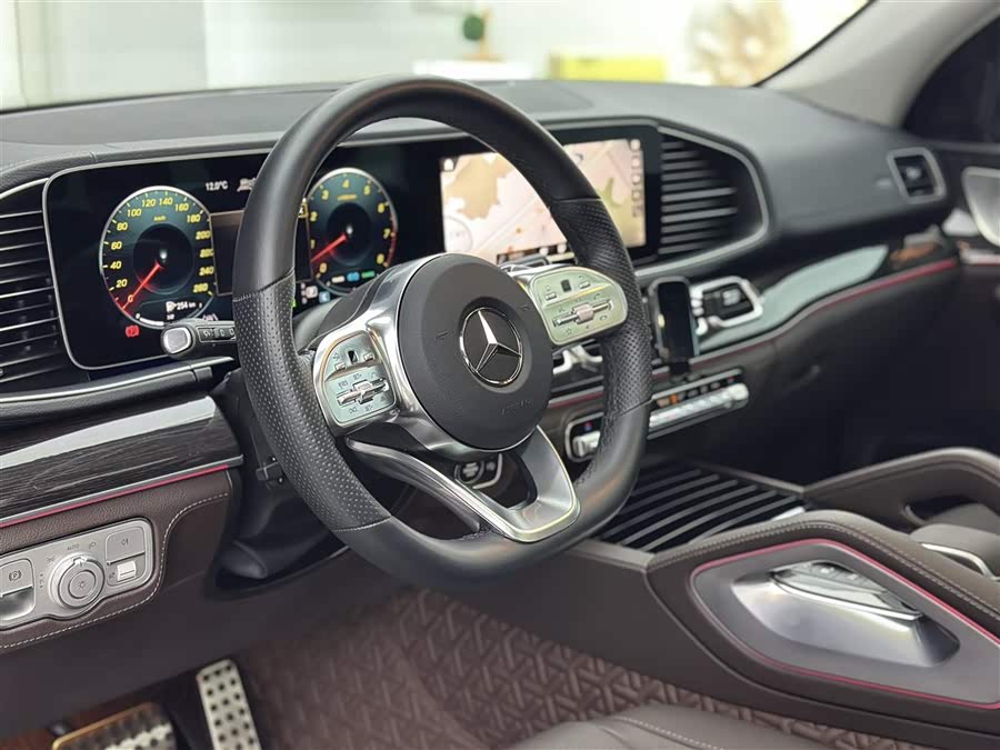 Mercedes-Benz GLS Class 2023 #8 Mercedes-Benz GLS Class 2023 car image #8