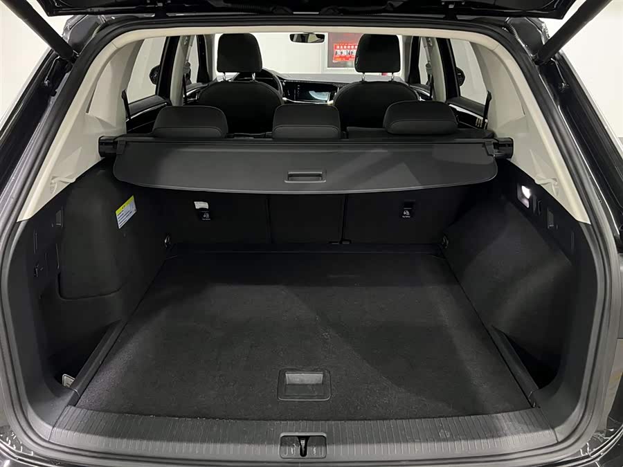 Volkswagen Tayron GTE 2021 #8 Volkswagen Tayron GTE 2021 car image #8