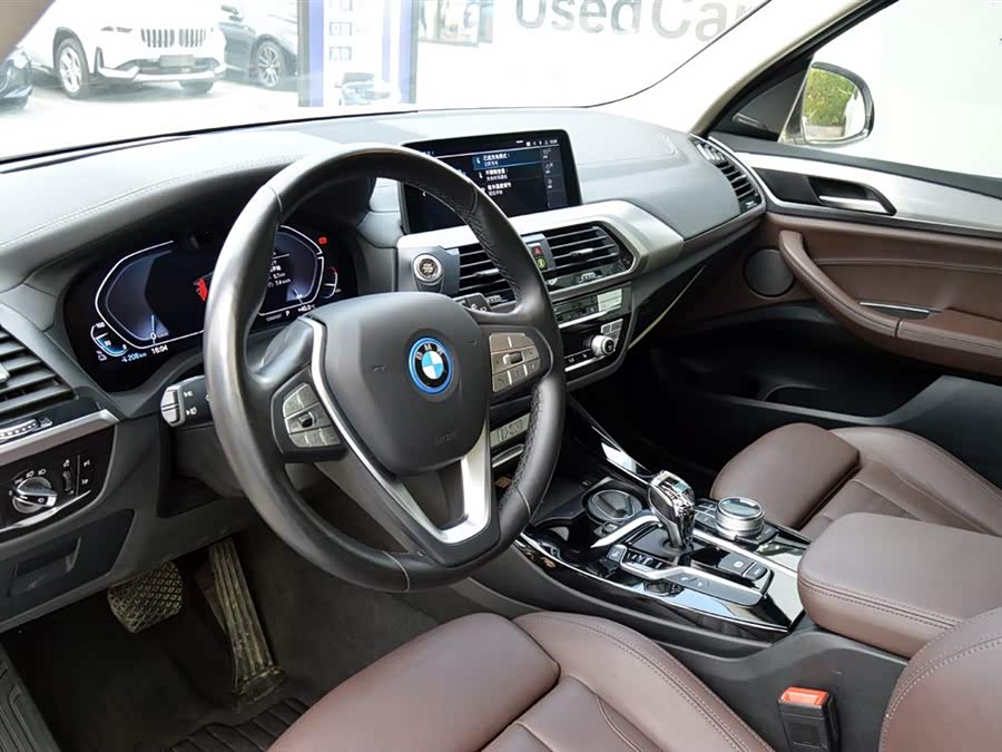 BMW iX3 2022 car image #8