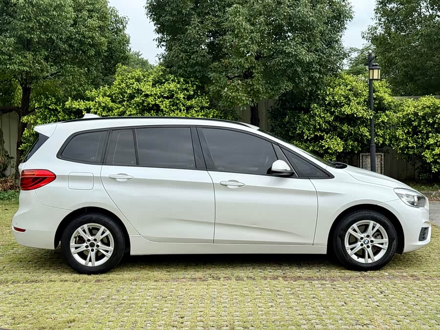 BMW 2 Series Gran Tourer 2016 immagine di auto #8