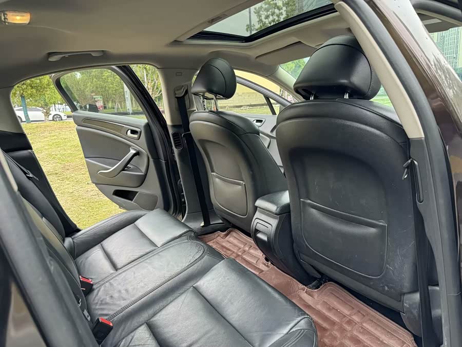 Citroen C5 2014 car image #8