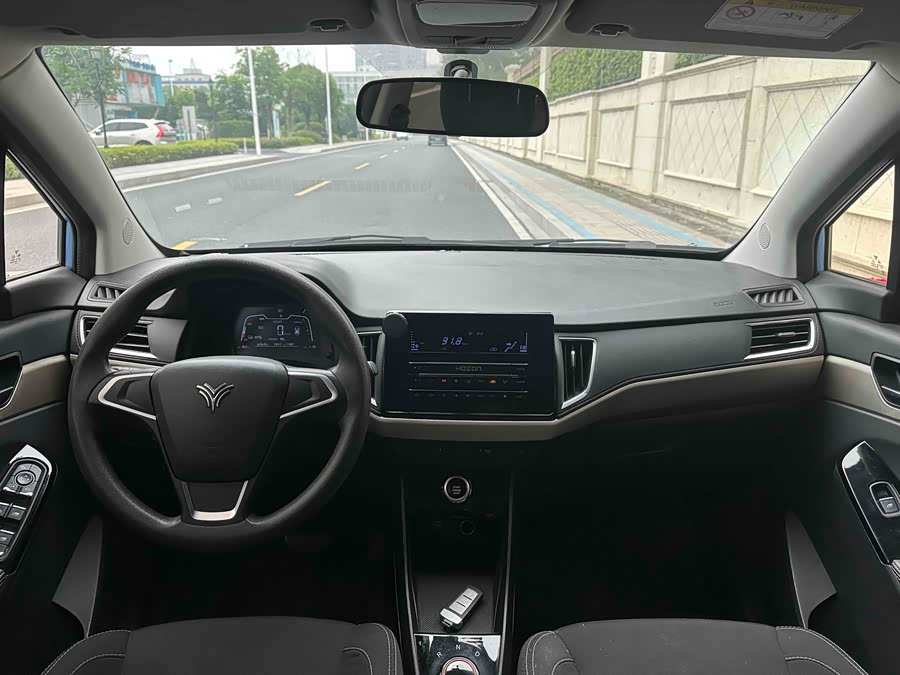 哪吒汽车 哪吒N01 2020 汽车图片 #8