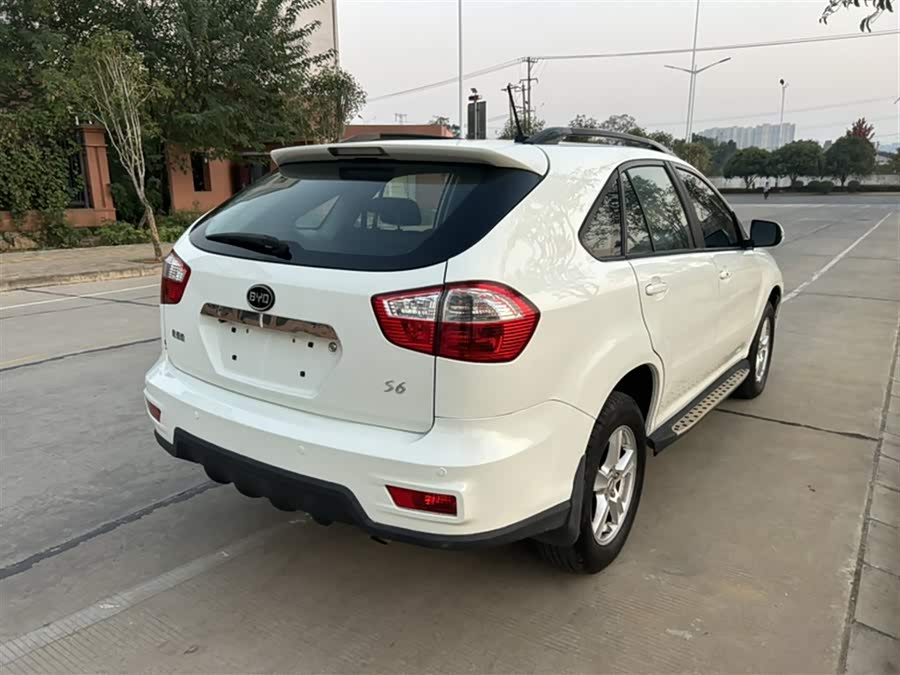 BYD S6 2013 #8 BYD S6 2013 car image #8