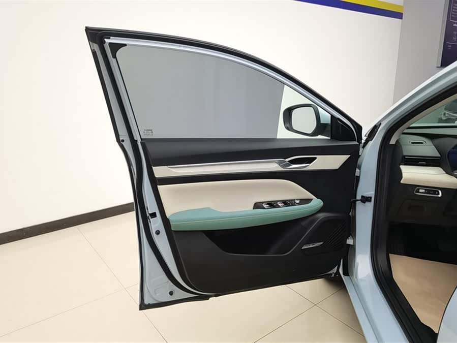 GEELY Emgrand L HiP 2022 car image #8