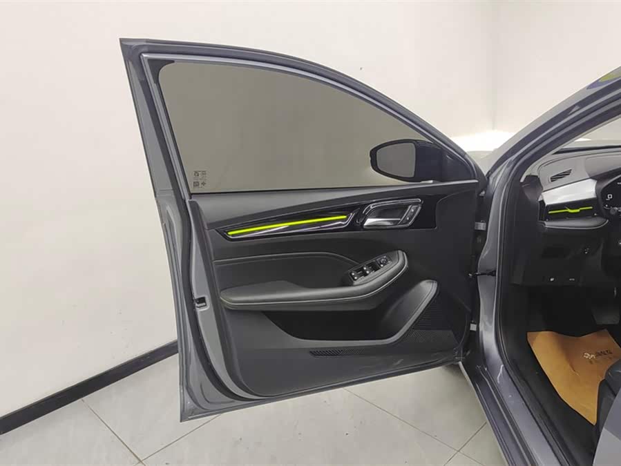 Roewe i5 2023 car image #8