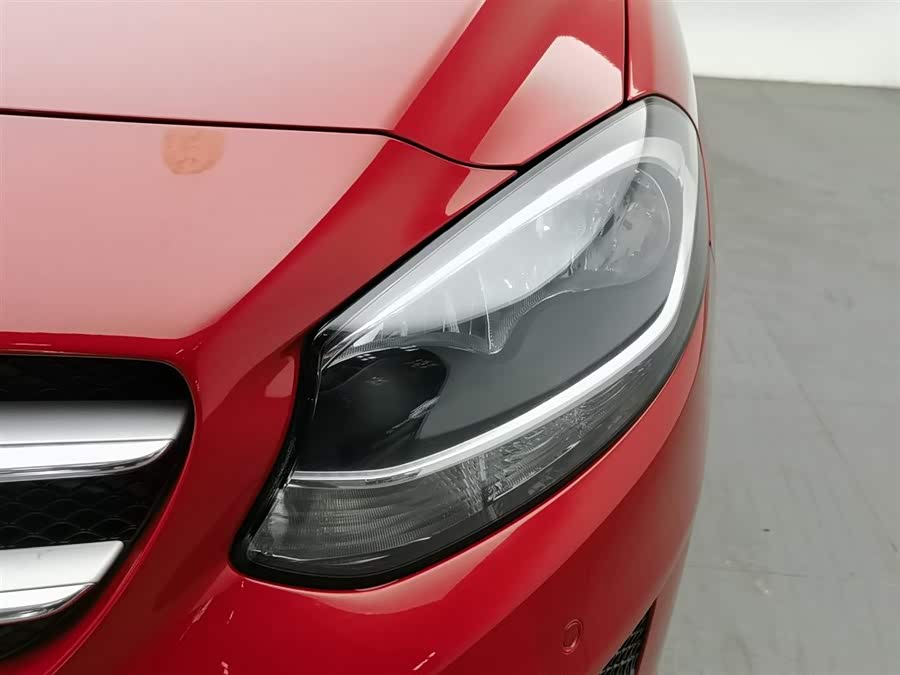 Mercedes-Benz B Class 2017 car image #8